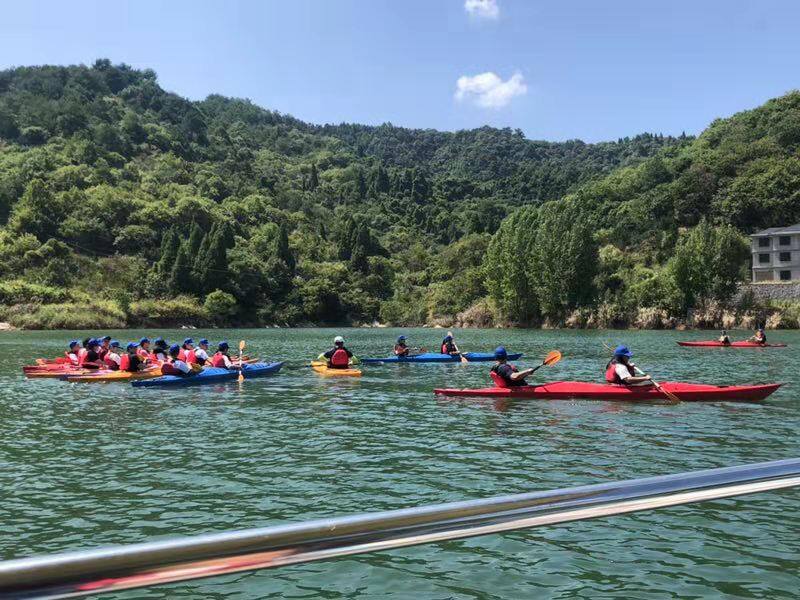 Kayak race in the Thousand-island Lake in 2019